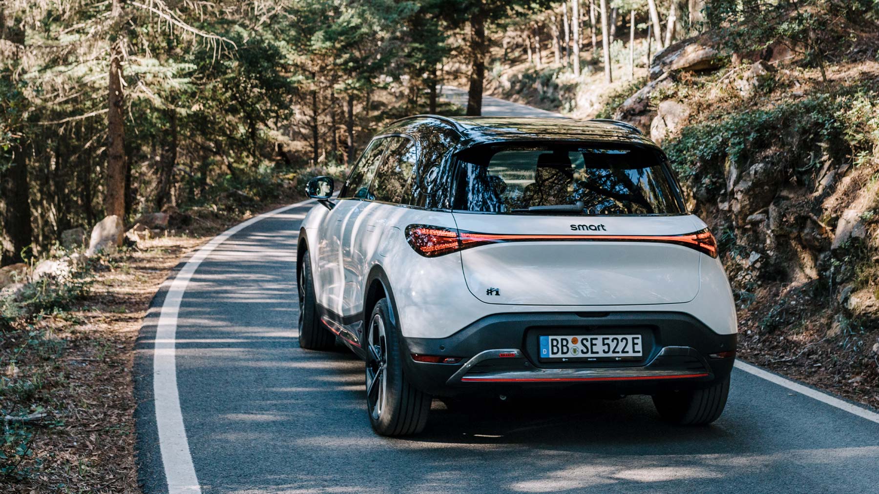 Explore Electric Driving_Benefits Fully charged, and ready for any road
